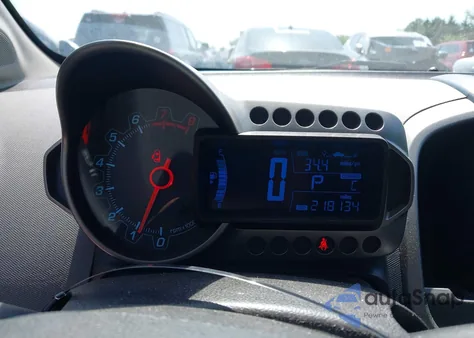 2013 Chevrolet Sonic Lt Auto из США, поврежденный, VIN 1G1JC6SH1D4100617